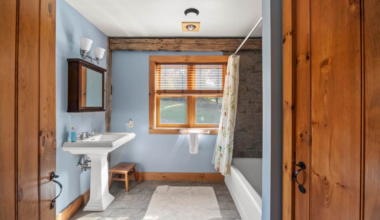 20251029161247916551000000-o