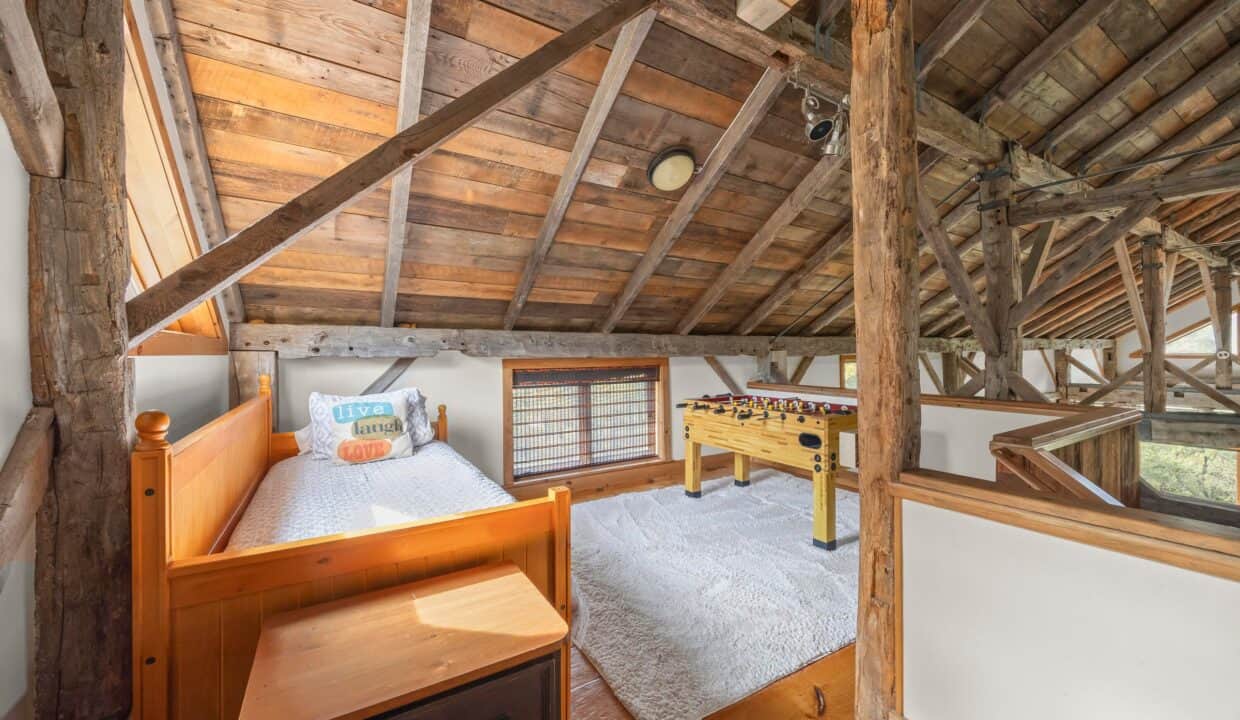 20251029161248162188000000-o