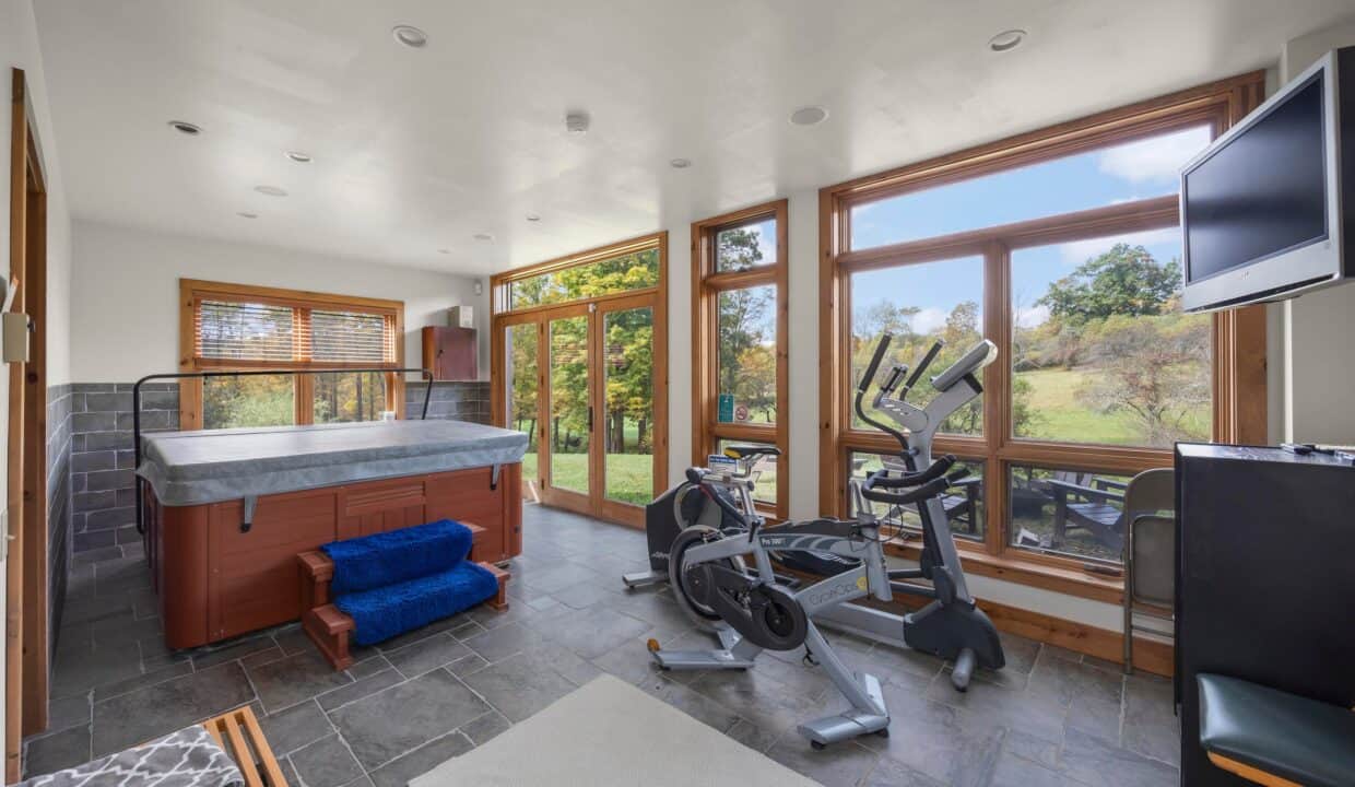 20251029161248224320000000-o