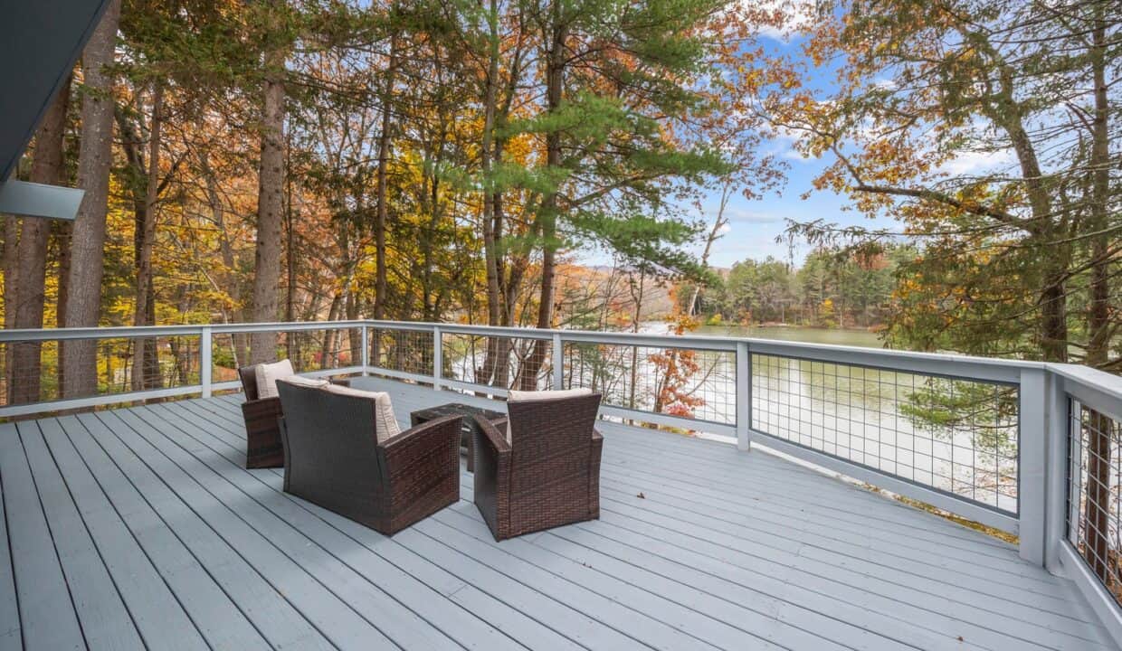 20251031214745179670000000-o