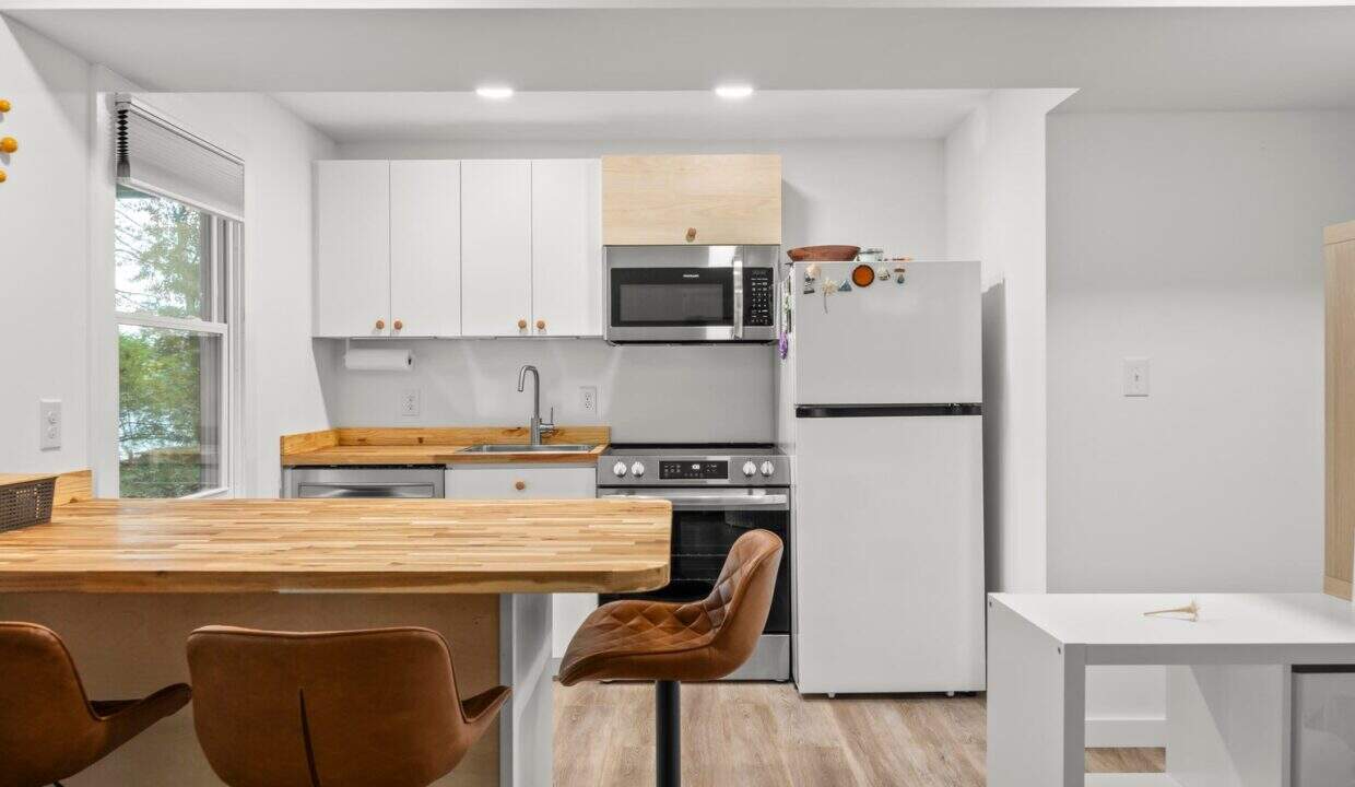 20251031214959043365000000-o