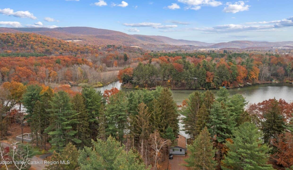 20251031215203341011000000-o