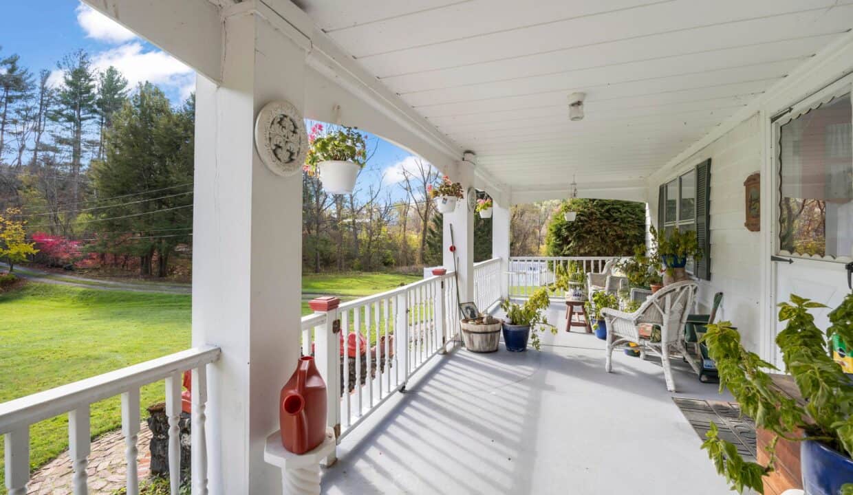 20251103212721619892000000-o