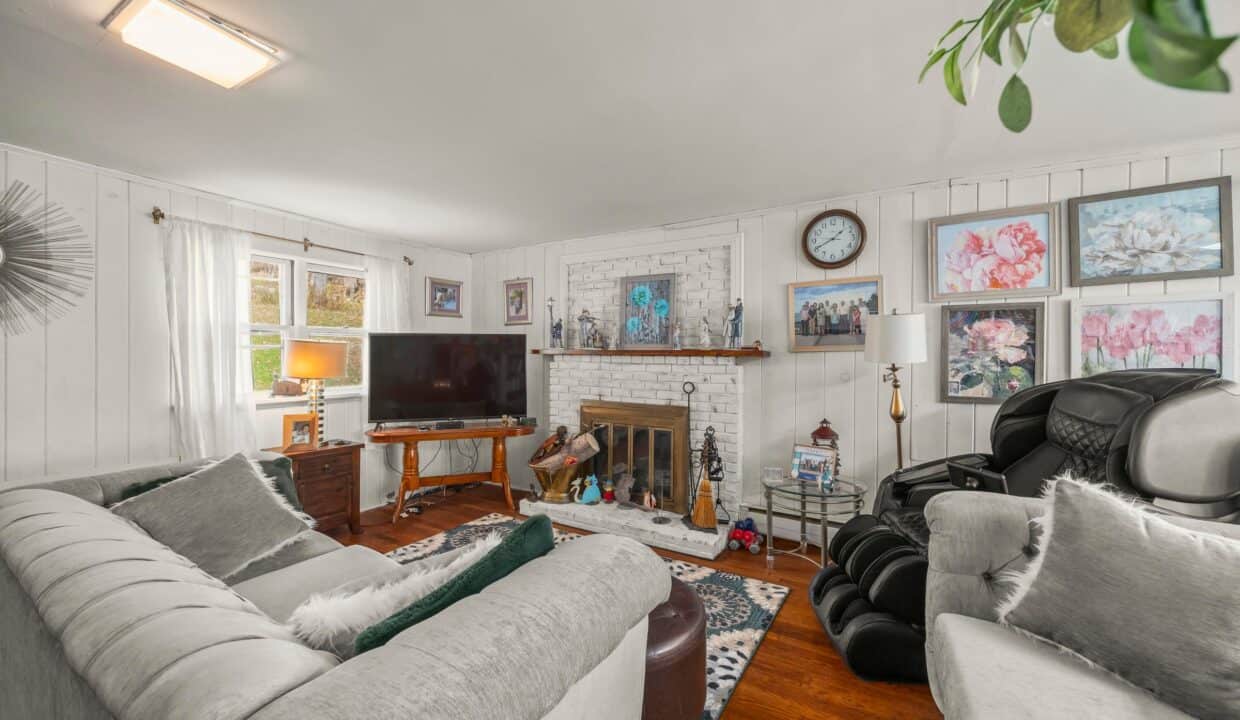 20251103212852963386000000-o